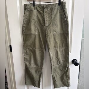 Excellent condition women’s size 8/M Cargo Pants. The best pants! Button fly